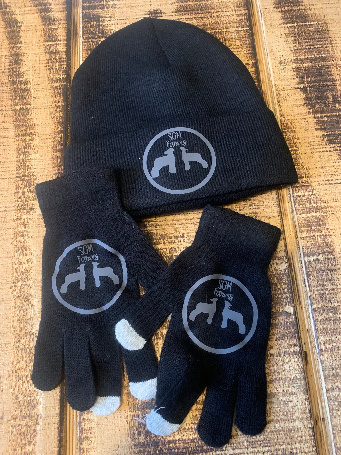 Winter Hat and Magic Fingers Gloves - black